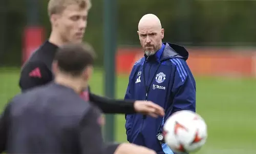 Man United को रैटक्लिफ़ ने नया रूप दिया है लेकिन टेन हैग के लिए कहानी वही