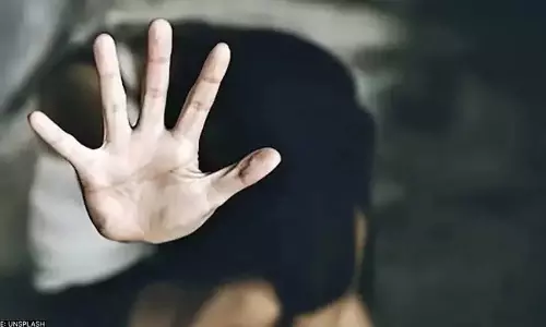Crime: स्कूल वैन में लड़कियों का यौन उत्पीड़न, ड्राइवर हिरासत में