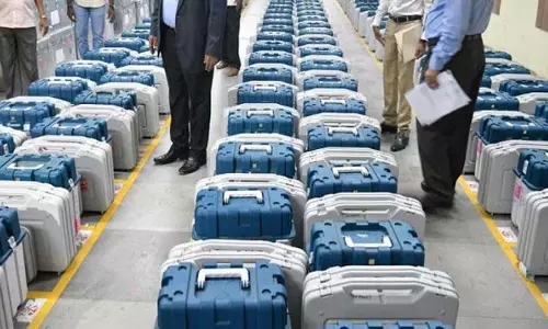 DEO सांबा ने स्ट्रांग रूम का निरीक्षण किया, EVM का सुरक्षित भंडारण सुनिश्चित किया
