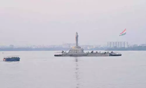 हुसैन सागर में गणेश प्रतिमा विसर्जन के दौरान पानी की गुणवत्ता में गिरावट: TSPCB report हुसैन सागर में गणेश प्रतिमा विसर्जन के दौरान पानी की गुणवत्ता में गिरावट: TSPCB report
