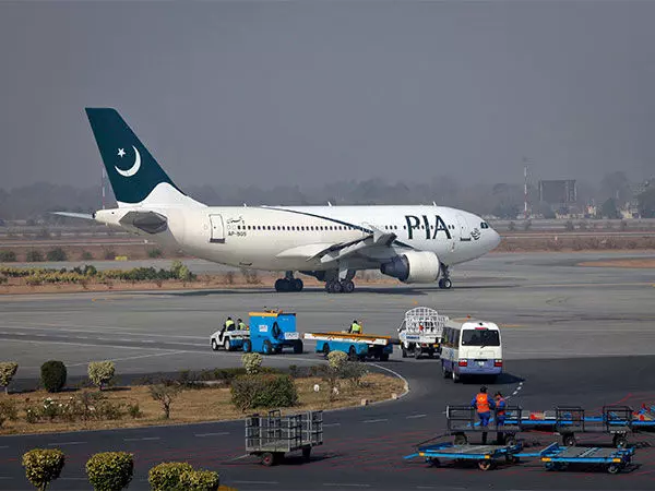 PIA के बोलीदाताओं ने 76 प्रतिशत कर्मचारियों की बर्खास्तगी की मांग की