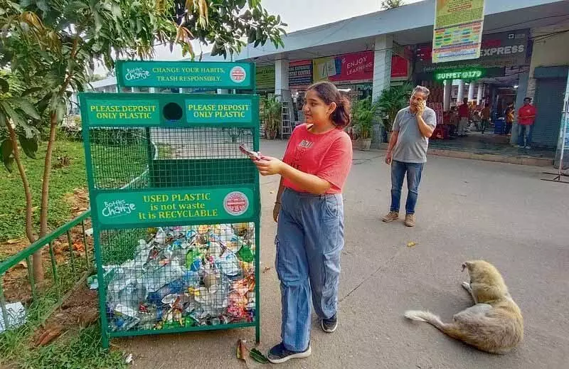 PU बाजार में प्लास्टिक संग्रहण इकाइयां स्थापित की गईं