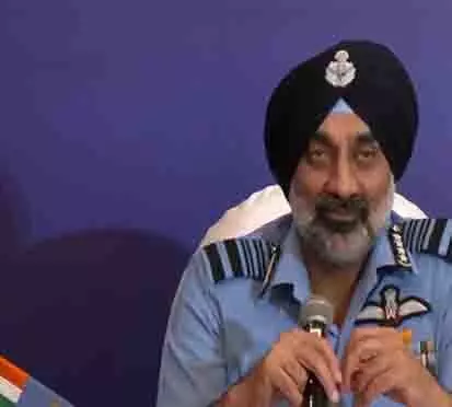 सुरक्षा चुनौतियों से निपटने के लिए खुद की हथियार प्रणाली की जरूरत: Air Force Chief