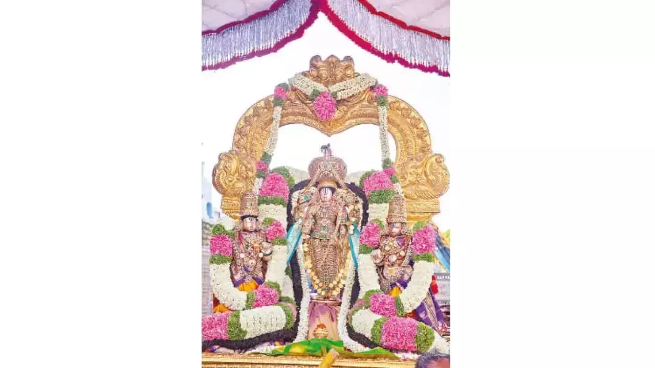 Tirumala और तिरुपति पर आध्यात्मिक बुखार चढ़ा