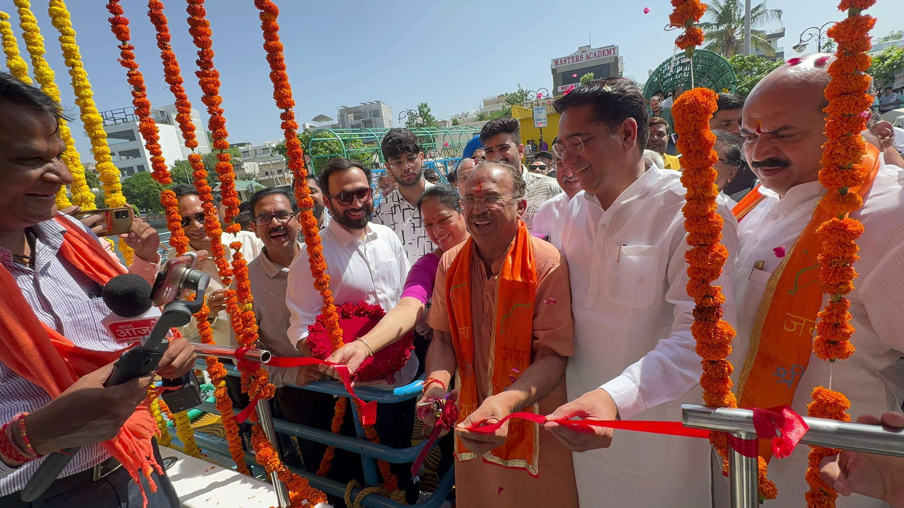 Jaipur: विधान सभा अध्यक्ष ने किया ई-क्रूज का शुभारंभ