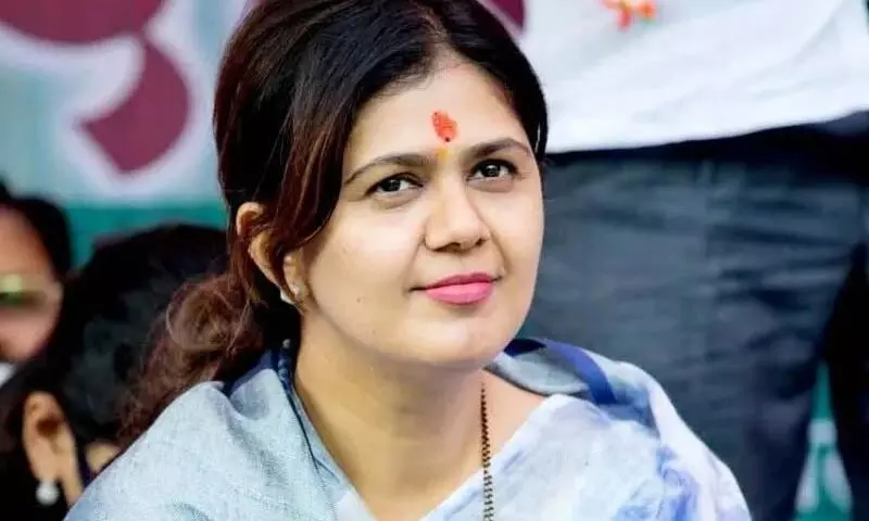 Pankaja Munde: हर्षवर्धन पाटिल को बीजेपी नहीं छोड़नी चाहिए थी