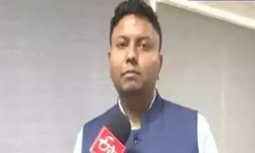 Andhra Pradesh: आबकारी आयुक्त ने प्रवर्तन कार्यालय का दौरा किया