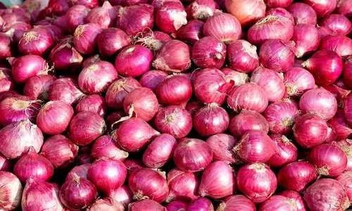 ...जब प्‍याज की ऊंची कीमतों के चलते ग‍िर गई केंद्र सरकार