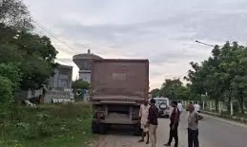 Noida: एआरटीओ के नाम पर वाहनों की अवैध चेकिंग का मामला सामने आया