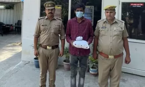 Noida: पुलिस ने चेकिंग के दौरान दो गांजा तस्करों समेत 7 को दबोचा