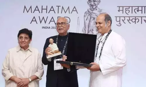 TG: अमारा राजा के संस्थापक गल्ला को महात्मा पुरस्कार मिला TG: अमारा राजा के संस्थापक गल्ला को महात्मा पुरस्कार मिला