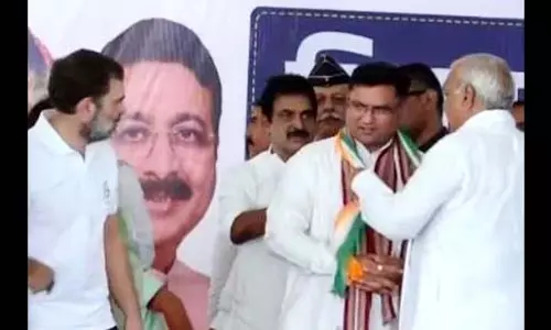 Punjab: भाजपा नेता और पूर्व सांसद तंवर फिर कांग्रेस में शामिल Punjab: भाजपा नेता और पूर्व सांसद तंवर फिर कांग्रेस में शामिल
