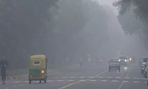 Delhi में प्रदूषण का स्तर बढ़ा, 24 घंटे में 166 AQI दर्ज किया गया Delhi में प्रदूषण का स्तर बढ़ा, 24 घंटे में 166 AQI दर्ज किया गया