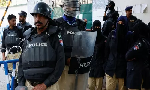 Pak: सरकार एससीओ शिखर सम्मेलन से पहले इस्लामाबाद के रेड जोन में रेंजर्स तैनात करेगी Pak: सरकार एससीओ शिखर सम्मेलन से पहले इस्लामाबाद के रेड जोन में रेंजर्स तैनात करेगी