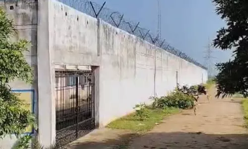 सुरक्षाकर्मी पर हमला कर भागे 4 बाल अपराधी