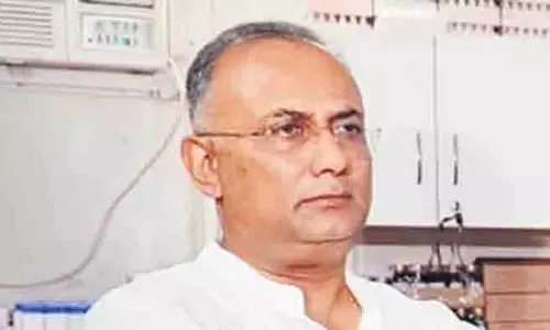 Karnataka : सच बोलने के लिए खेद है, मंत्री दिनेश गुंडू राव ने सावरकर पर अपनी टिप्पणी पर अड़े रहे Karnataka : सच बोलने के लिए खेद है, मंत्री दिनेश गुंडू राव ने सावरकर पर अपनी टिप्पणी पर अड़े रहे