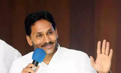 Andhra : पूर्व मुख्यमंत्री जगन मोहन रेड्डी ने वार्षिक बजट पेश न करने के लिए टीडीपी की आलोचना की