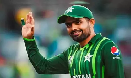 Babar Azam ने कप्तानी से इस्तीफा दे दिया क्योंकि उन्हें चार महीने से वेतन नहीं मिला Babar Azam ने कप्तानी से इस्तीफा दे दिया क्योंकि उन्हें चार महीने से वेतन नहीं मिला