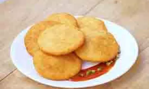 Rice Flour Masala Poori Recipe: चावल की खस्ता मसाला पूरी-कचौरी Rice Flour Masala Poori Recipe: चावल की खस्ता मसाला पूरी-कचौरी