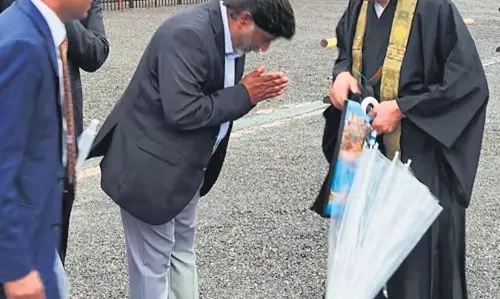 Deputy CM Bhatti ने जापानी कंपनियों को तेलंगाना में निवेश के लिए आमंत्रित किया Deputy CM Bhatti ने जापानी कंपनियों को तेलंगाना में निवेश के लिए आमंत्रित किया