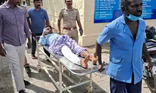 TN : मुठभेड़ के डर से तमिलनाडु में दो संदिग्ध पुलिस हिरासत से भागे, पैर में फ्रैक्चर