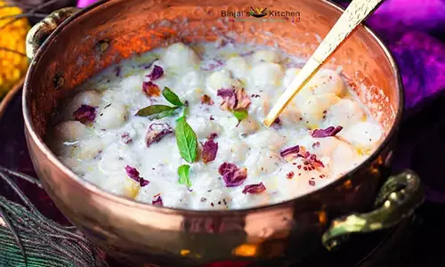 Navratri के दूसरे दिन ब्रह्मचारिणी को पंचामृत अर्पित किया जाता