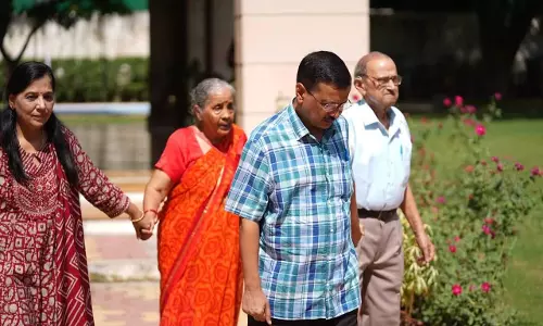 सीएम हाउस छोड़ नए आवास में पहुंचे पूर्व मुख्यमंत्री अरविंद केजरीवाल, VIDEO