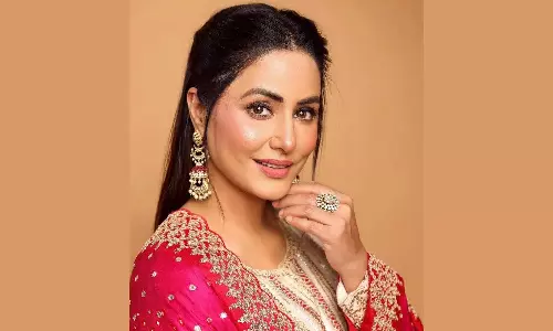 कैंसर से जूझ रहीं हिना खान ने कहा दर्द हर जगह है कैंसर से जूझ रहीं हिना खान ने कहा दर्द हर जगह है