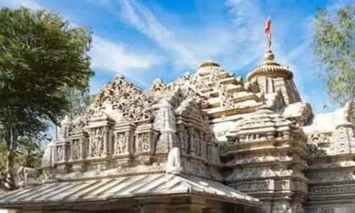 भारत में स्थित हैं ये प्रसिद्ध माँ दुर्गा के मंदिर भारत में स्थित हैं ये प्रसिद्ध माँ दुर्गा के मंदिर