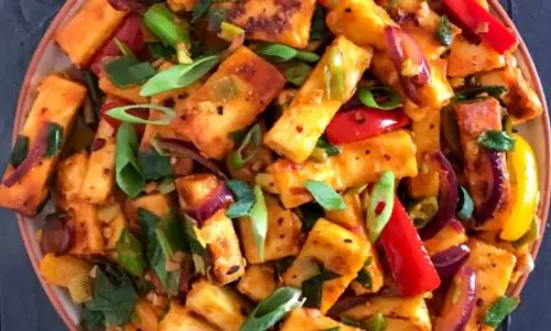 Chili Garlic Paneer बच्चों और बड़ों को भी आएगा पसंद Chili Garlic Paneer बच्चों और बड़ों को भी आएगा पसंद