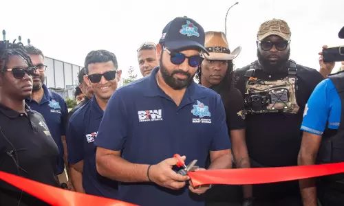 Rohit Sharma ने क्रिकेट अकादमी की उद्घाटन की