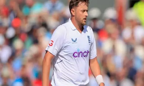 टीम प्रबंधन के साथ विश्वास में कमी: ओली रॉबिन्सन को बाहर किए जाने पर Mark Butcher
