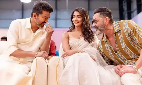 Thalapathy Vijay ने पूजा हेगड़े, बॉबी देओल के साथ अपनी आखिरी फिल्म की शूटिंग शुरू की Thalapathy Vijay ने पूजा हेगड़े, बॉबी देओल के साथ अपनी आखिरी फिल्म की शूटिंग शुरू की
