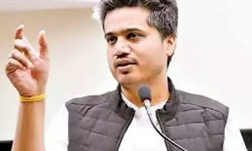 Rohit Pawar: महिला उत्पीड़न की घटनाओं को लेकर देवेंद्र की आलोचना Rohit Pawar: महिला उत्पीड़न की घटनाओं को लेकर देवेंद्र की आलोचना