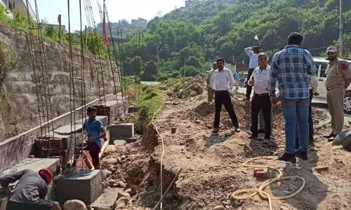 JMC कमिशन ने बहू फोर्ट में नवरात्रि व्यवस्था की समीक्षा की JMC कमिशन ने बहू फोर्ट में नवरात्रि व्यवस्था की समीक्षा की