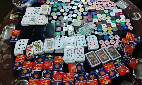 Mira-Bhayander: जुए के अड्डे का भंडाफोड़, 2 में से एक महिला गिरफ्तार