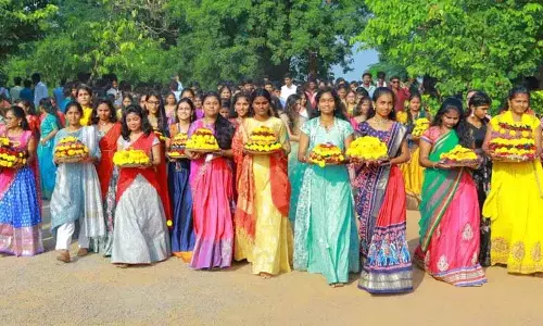 SR विश्वविद्यालय परिसर में पारंपरिक दिवस मनाया गया
