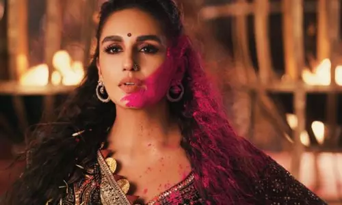 Huma Qureshi ने गुलाबी की शूटिंग पूरी होने पर अपने जीवंत लुक से प्रशंसकों को लुभाया