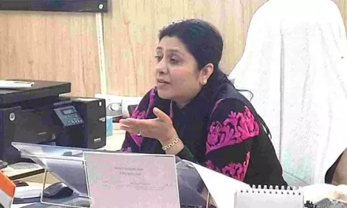 Jammu: ग्रामीण स्वच्छता महानिदेशक ने मल-मल उपचार संयंत्र की तकनीकी पर चर्चा की Jammu: ग्रामीण स्वच्छता महानिदेशक ने मल-मल उपचार संयंत्र की तकनीकी पर चर्चा की