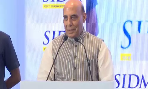 SIDM 2024: रक्षा मंत्री राजनाथ सिंह ने निजी रक्षा क्षेत्र की चुनौतियों और उपलब्धियों पर प्रकाश डाला SIDM 2024: रक्षा मंत्री राजनाथ सिंह ने निजी रक्षा क्षेत्र की चुनौतियों और उपलब्धियों पर प्रकाश डाला