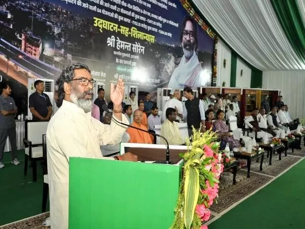 Jharkhand CM ने रांची में कांटाटोली फ्लाईओवर का लोकार्पण किया