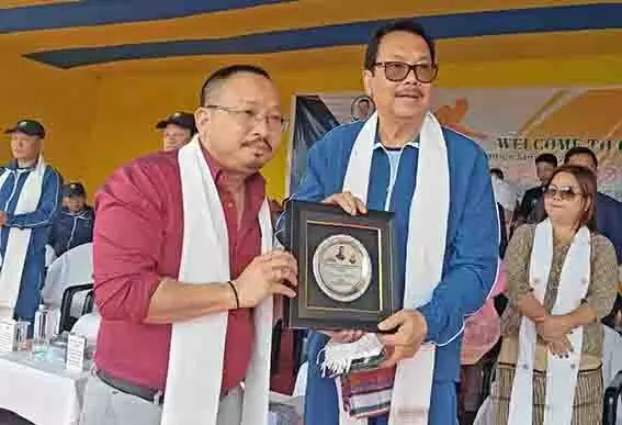 Arunachal : मीन ने नामसाई में 7वीं राज्य स्तरीय हंगपन दादा मेमोरियल ट्रॉफी का शुभारंभ किया