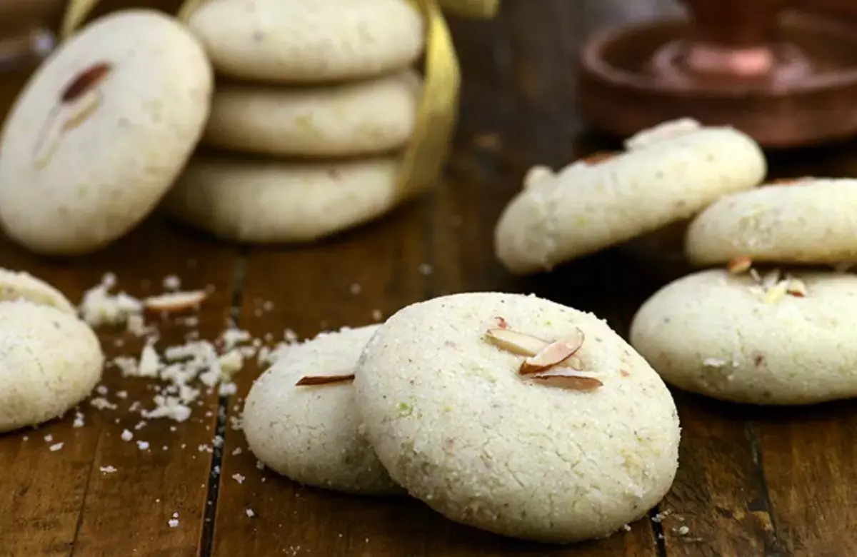 Rava biscuit: बिना ओवन के इस तरह  बना सकते है रवा बिस्कीट