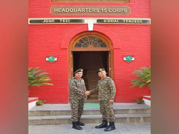 लेफ्टिनेंट जनरल प्रशांत श्रीवास्तव ने सेना की Chinar Corps की कमान संभाली