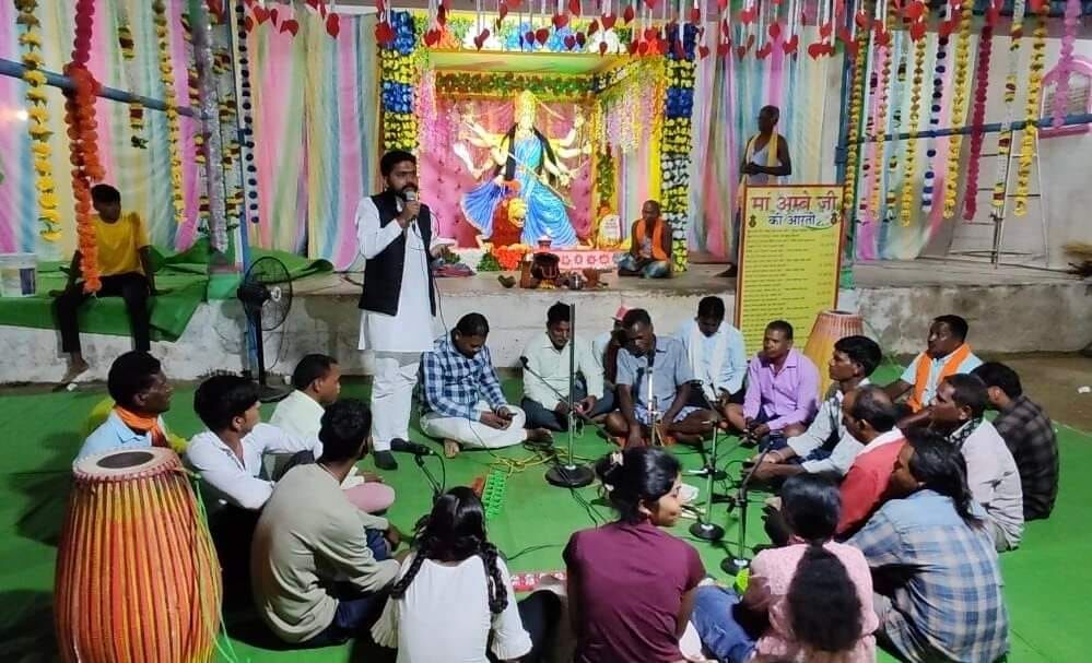 मां भगवती के द्वितीय स्वरूप Maa Brahmacharini का आशीर्वाद लेने समस्त क्षेत्र वासियों ने की पूजा अर्चना