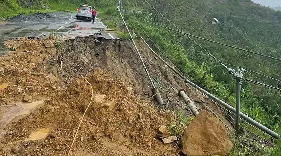 Meghalaya : भारी बारिश से गारो हिल्स में विनाशकारी भूस्खलन से 3 की मौत