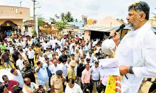 Karnataka : चन्नपटना में उपचुनाव की सरगर्मी तेज Karnataka : चन्नपटना में उपचुनाव की सरगर्मी तेज