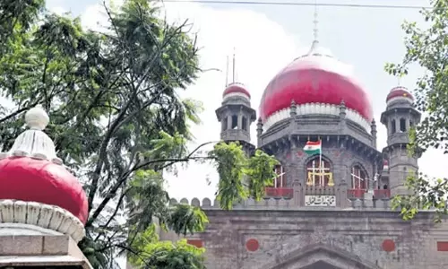 Telangana HC ने नलगोंडा में बीआरएस पार्टी कार्यालय को गिराने पर रोक लगा दी