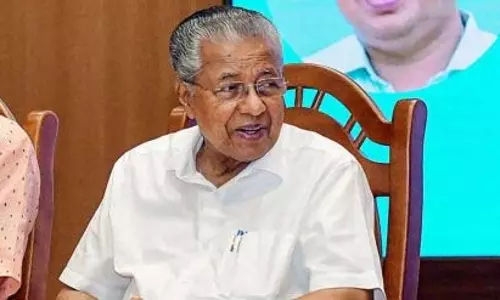 Kerala CM को विवादों को लेकर सीपीएम के भीतर सवालों का सामना करना पड़ा