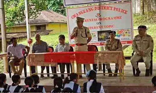 Arunachal : चांगलांग पुलिस नशीली दवाओं, साइबर अपराधों के बारे में जागरूकता फैला रही